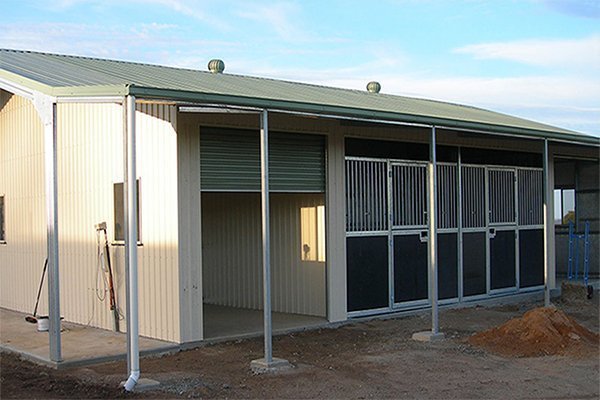 Outdoor Stable Manufacturers